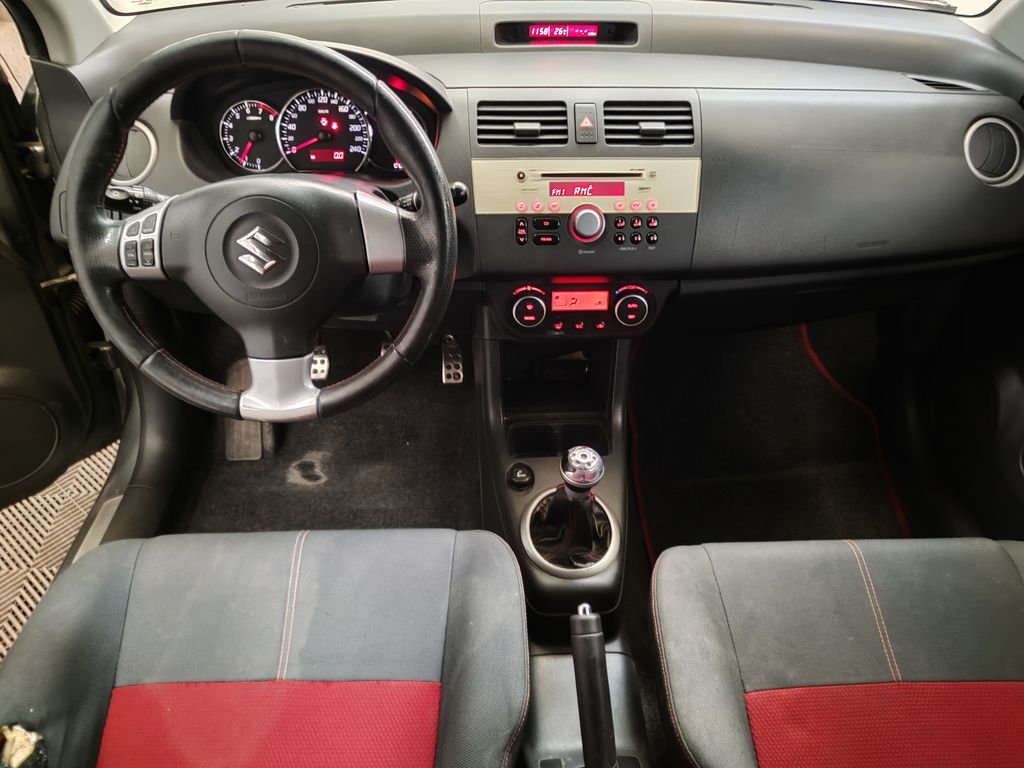 Suzuki Swift - Photo 3