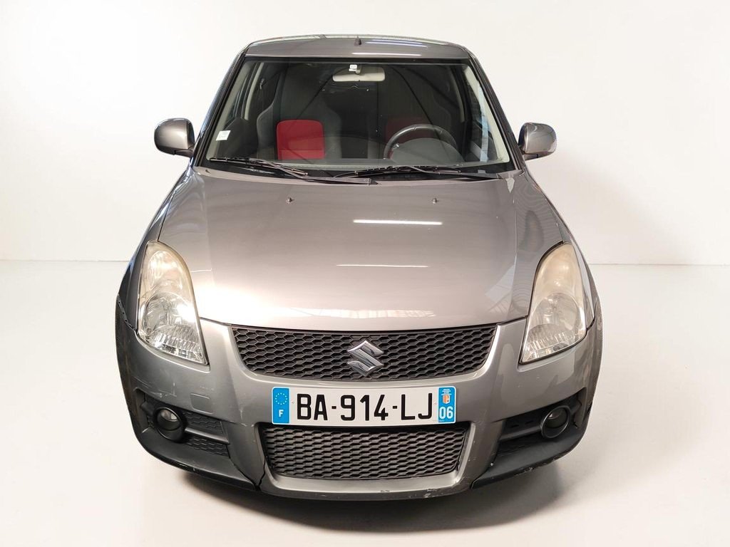 Suzuki Swift - Photo 4