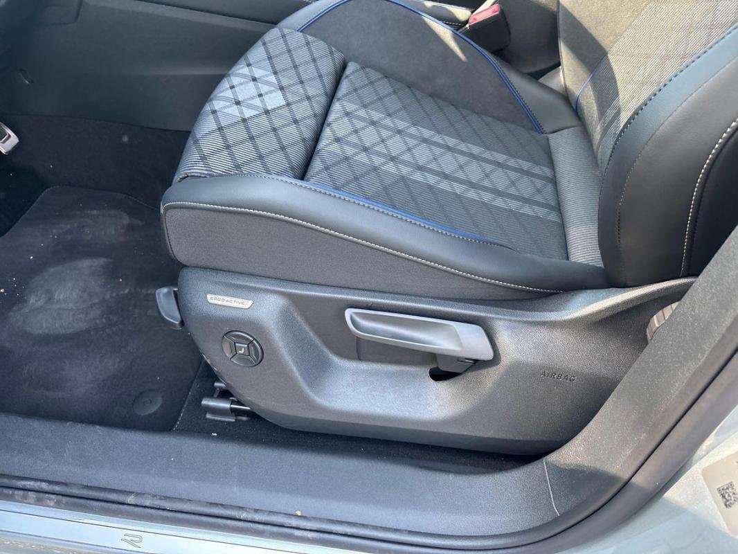 Volkswagen Tiguan - Photo 14