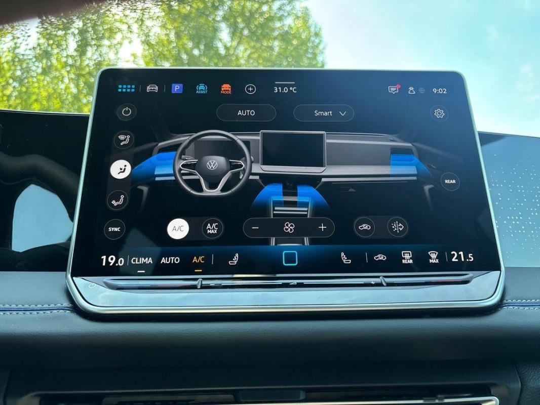 Volkswagen Tiguan - Photo 19