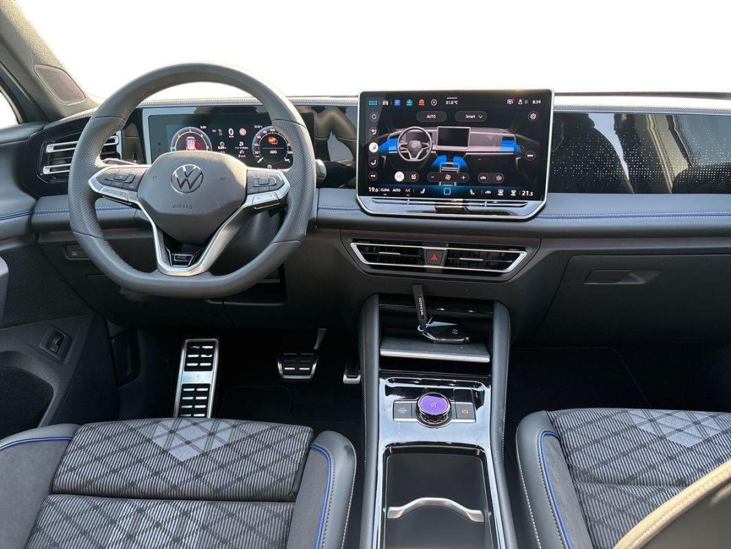 Volkswagen Tiguan - Photo 8