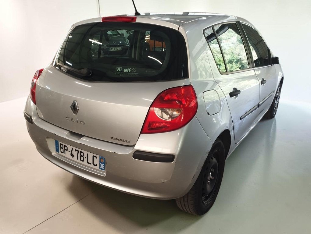 Renault Clio - Photo 2