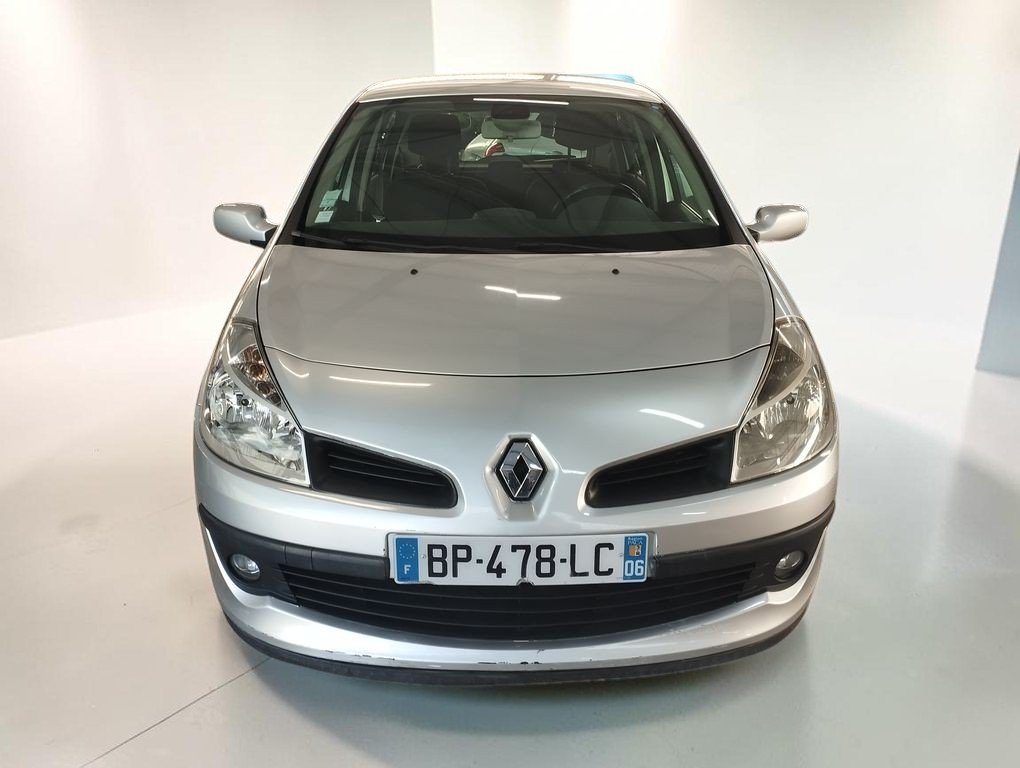 Renault Clio - Photo 4