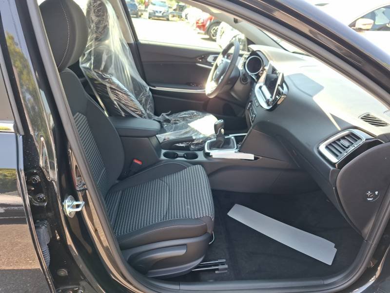 Kia CEED - Photo 11