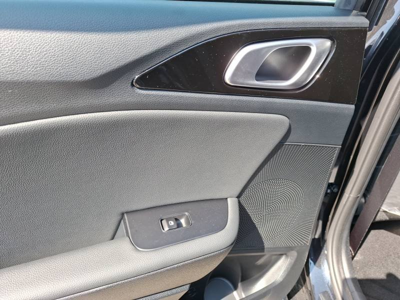 Kia CEED - Photo 37