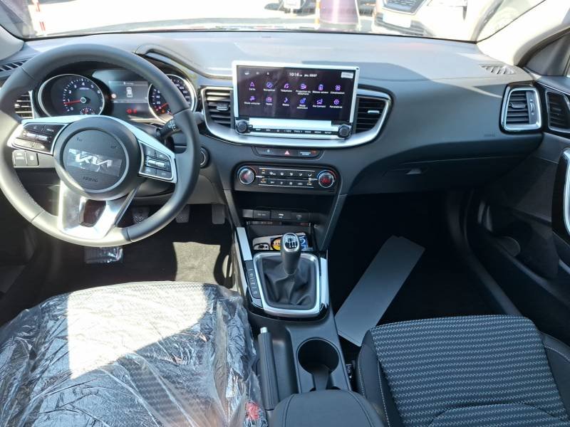 Kia CEED - Photo 10