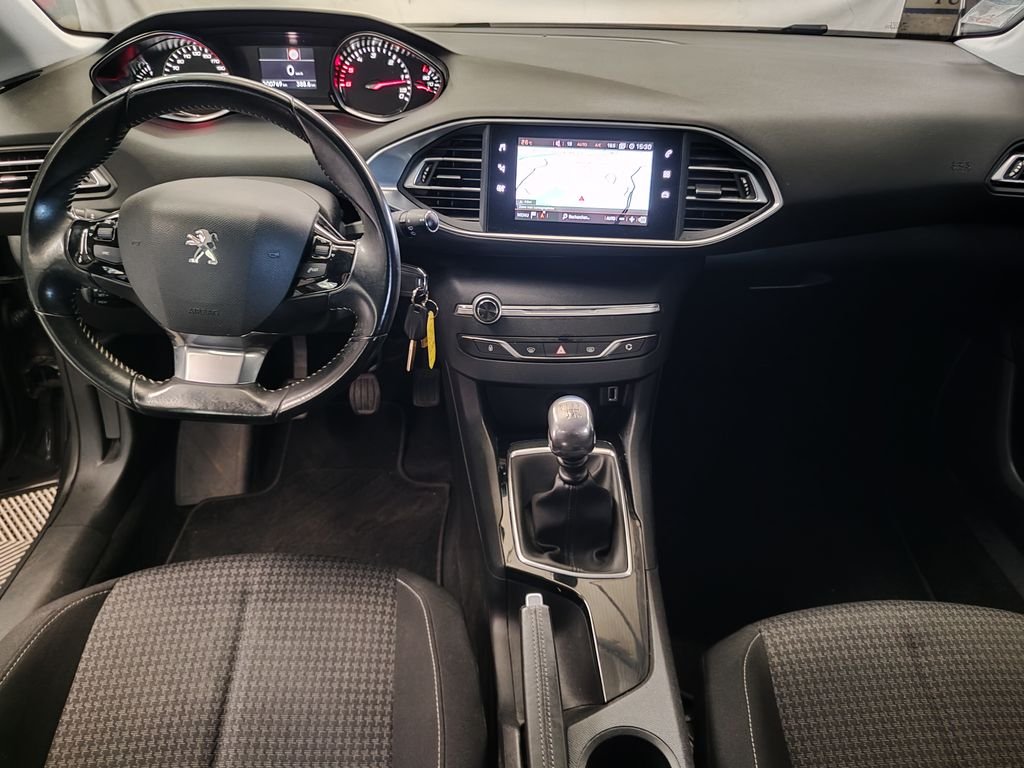 Peugeot 308 SW - Photo 3