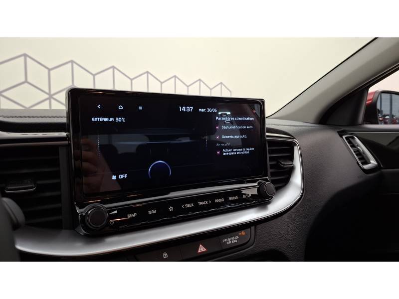 Kia CEED - Photo 21