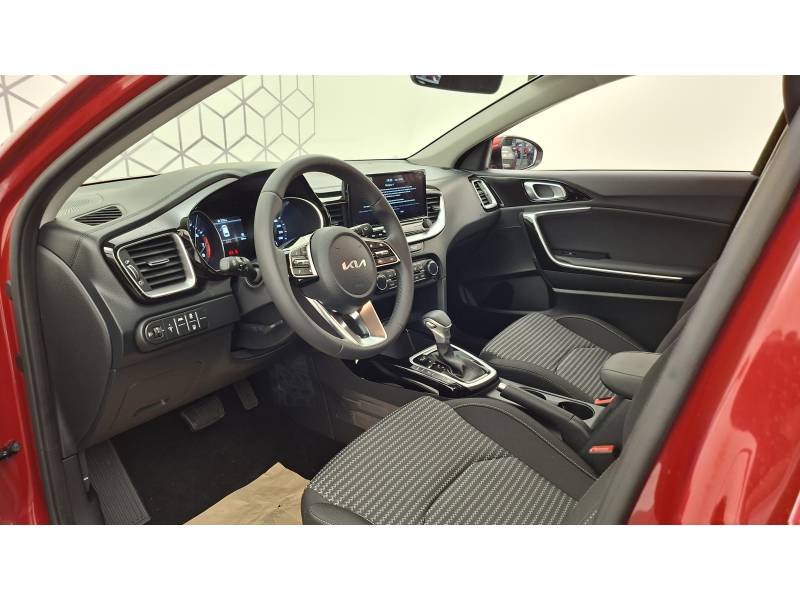 Kia CEED - Photo 33