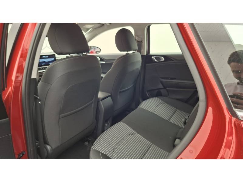 Kia CEED - Photo 37