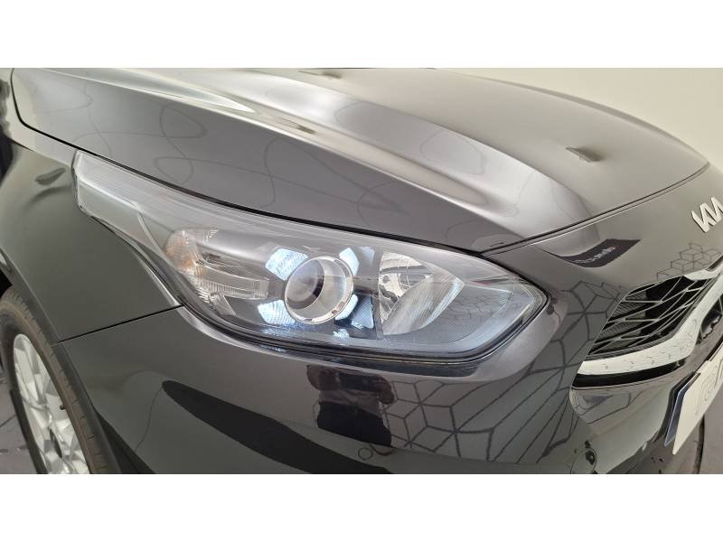 Kia CEED - Photo 18