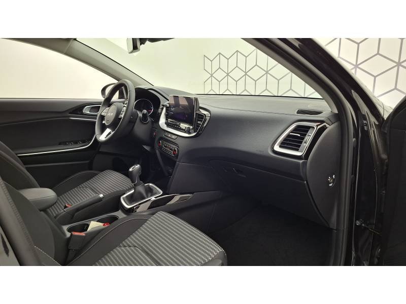 Kia CEED - Photo 42