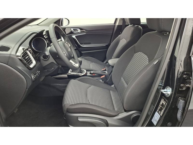 Kia CEED - Photo 10
