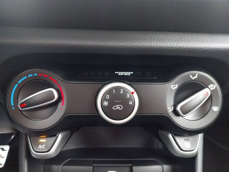 Kia Picanto - Photo 20