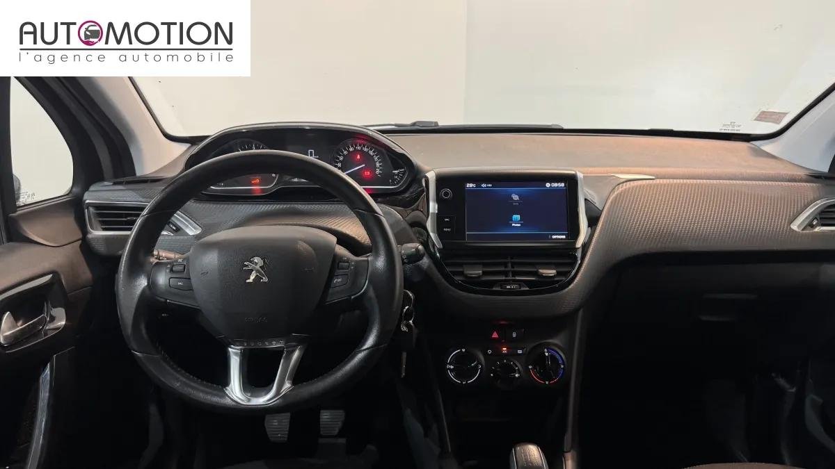 Peugeot 208 - Photo 16
