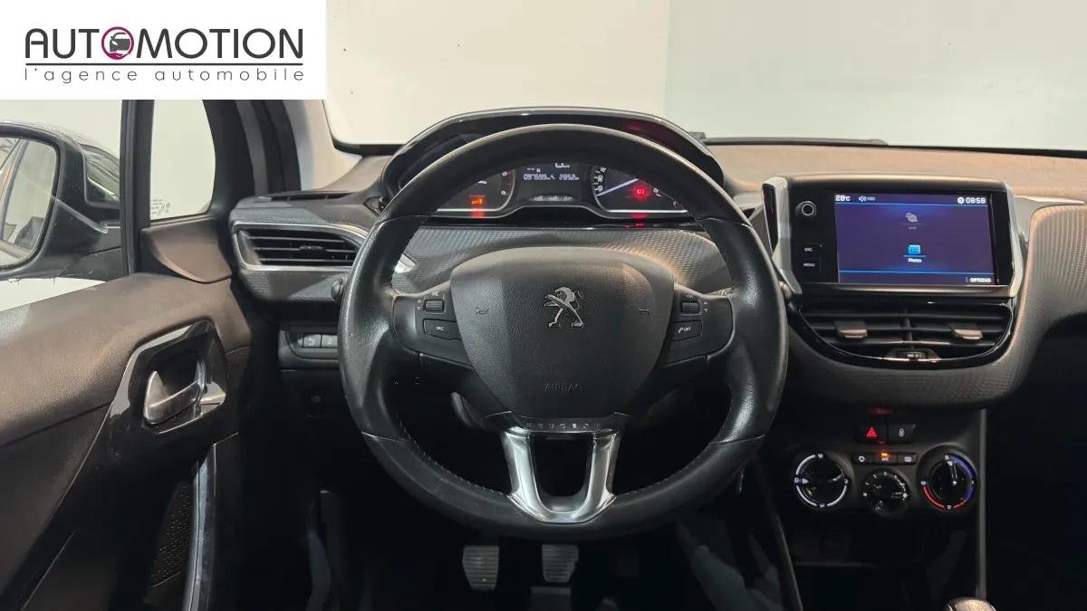 Peugeot 208 - Photo 17
