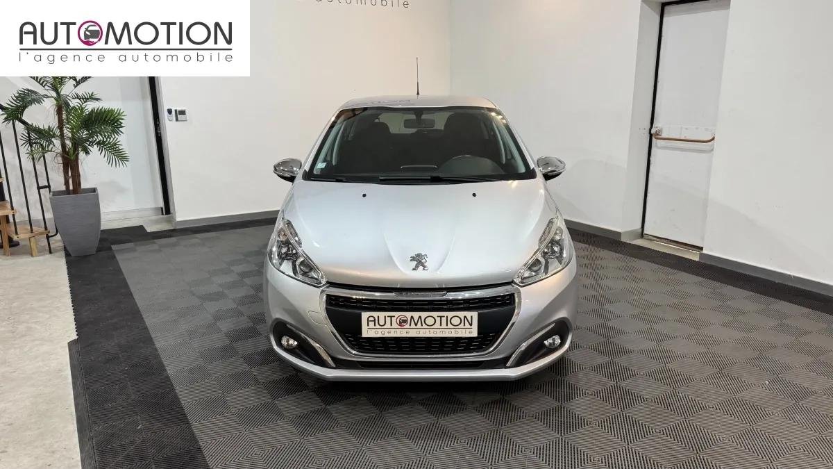 Peugeot 208 - Photo 3