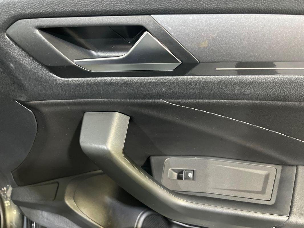Volkswagen T-Roc - Photo 15
