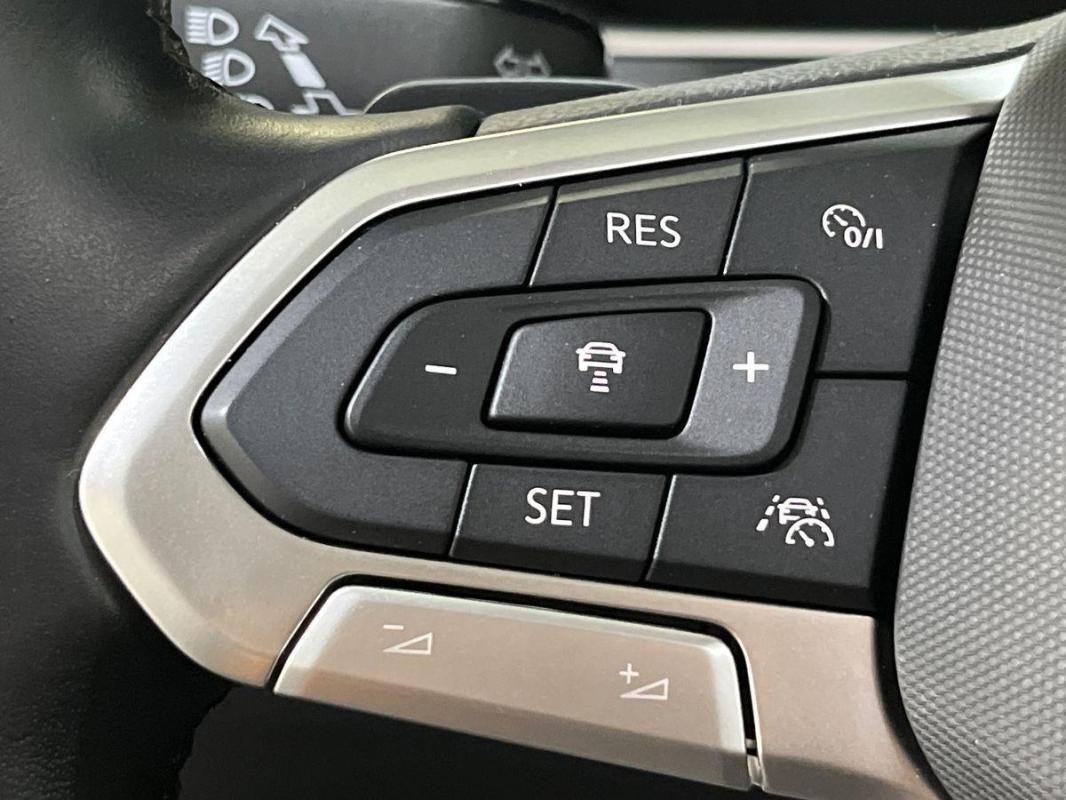 Volkswagen T-Roc - Photo 21