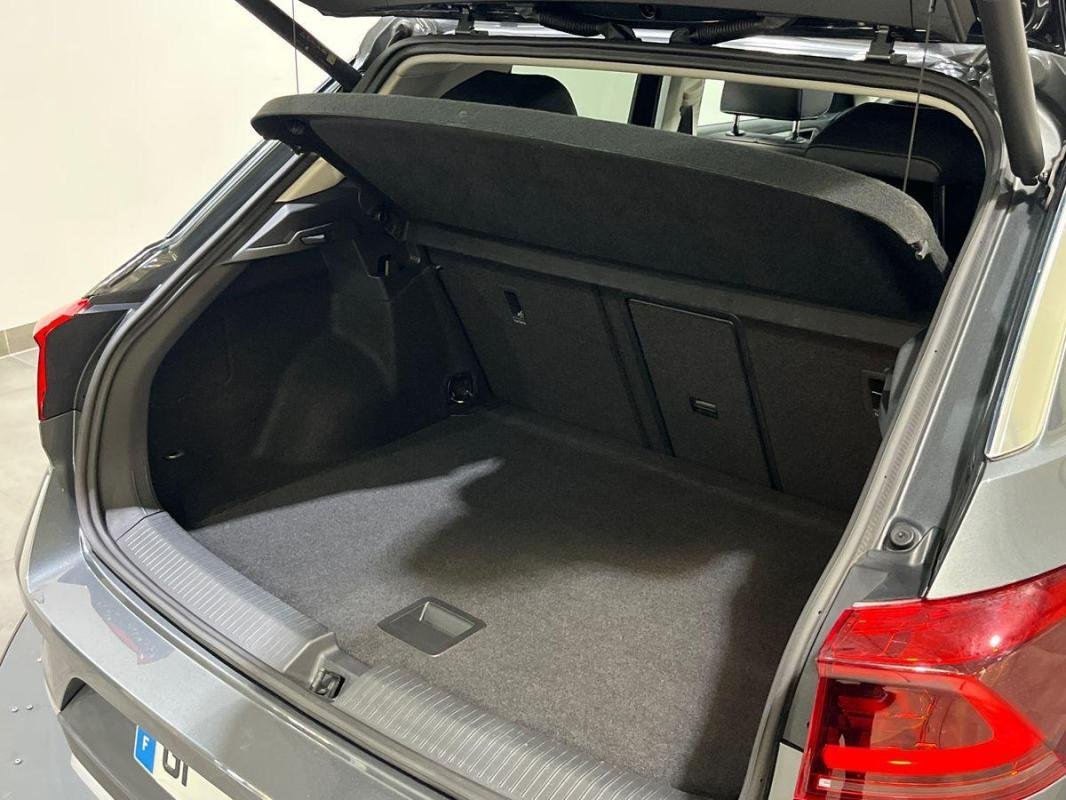 Volkswagen T-Roc - Photo 32