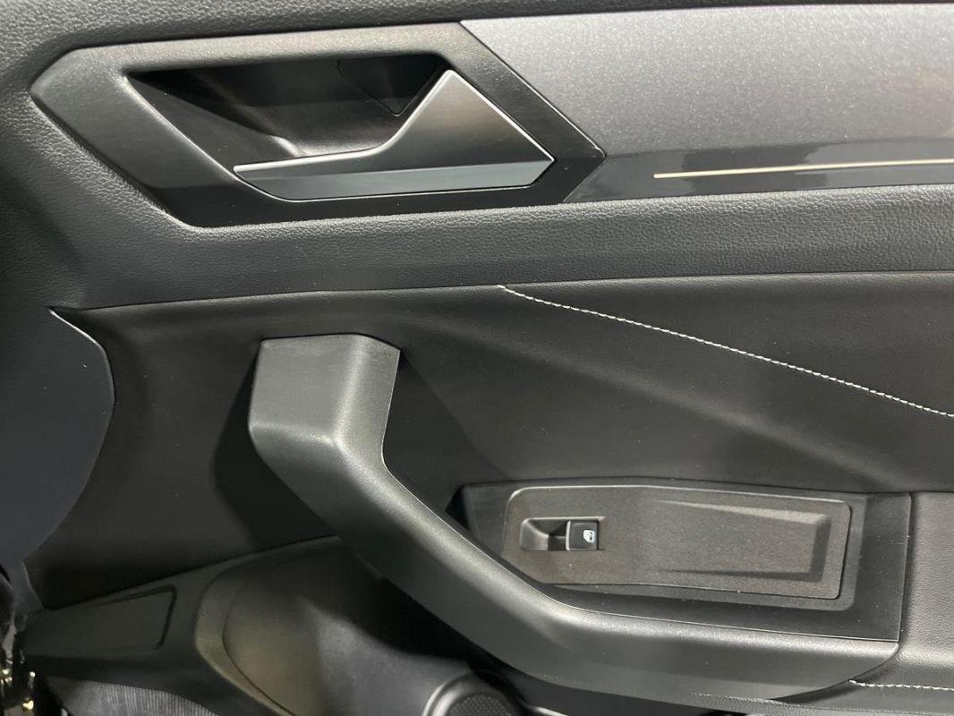 Volkswagen T-Roc - Photo 15
