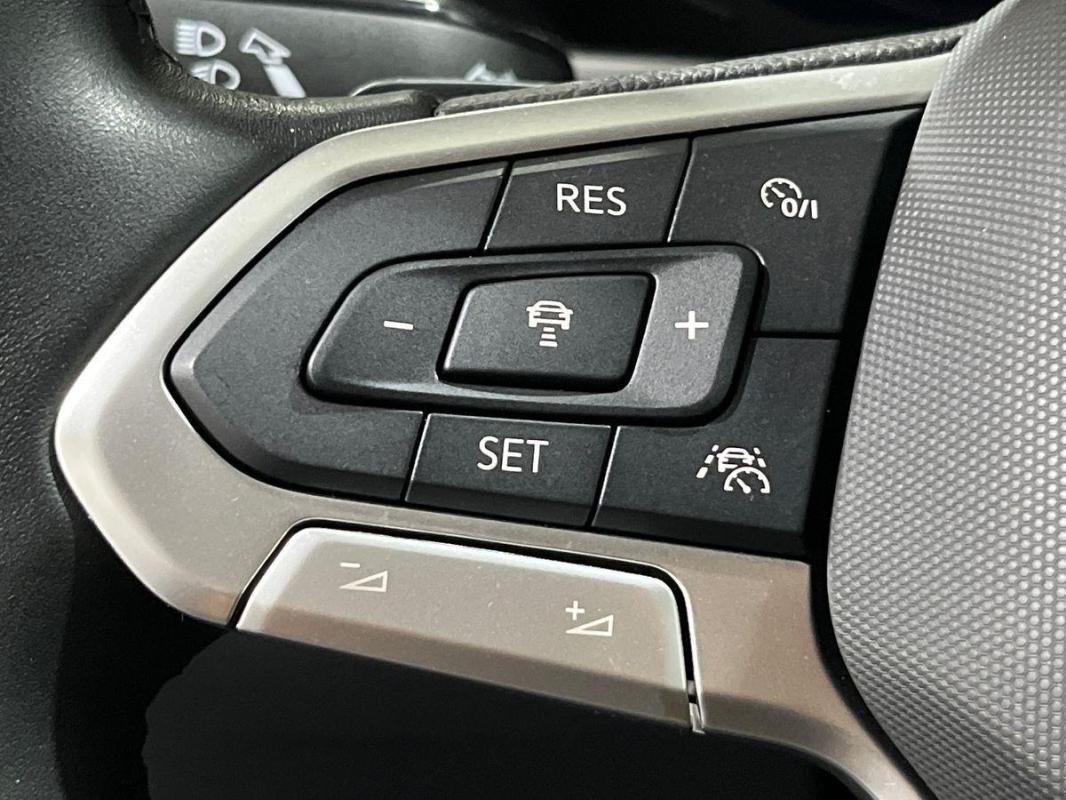 Volkswagen T-Roc - Photo 21