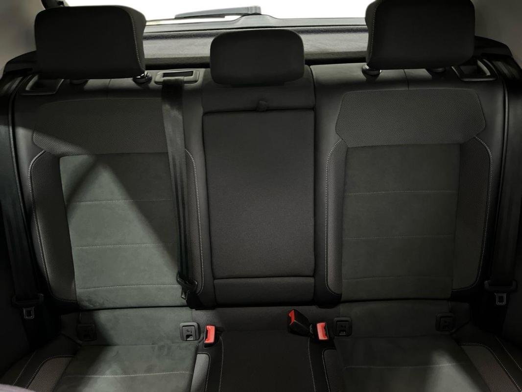 Volkswagen T-Roc - Photo 22