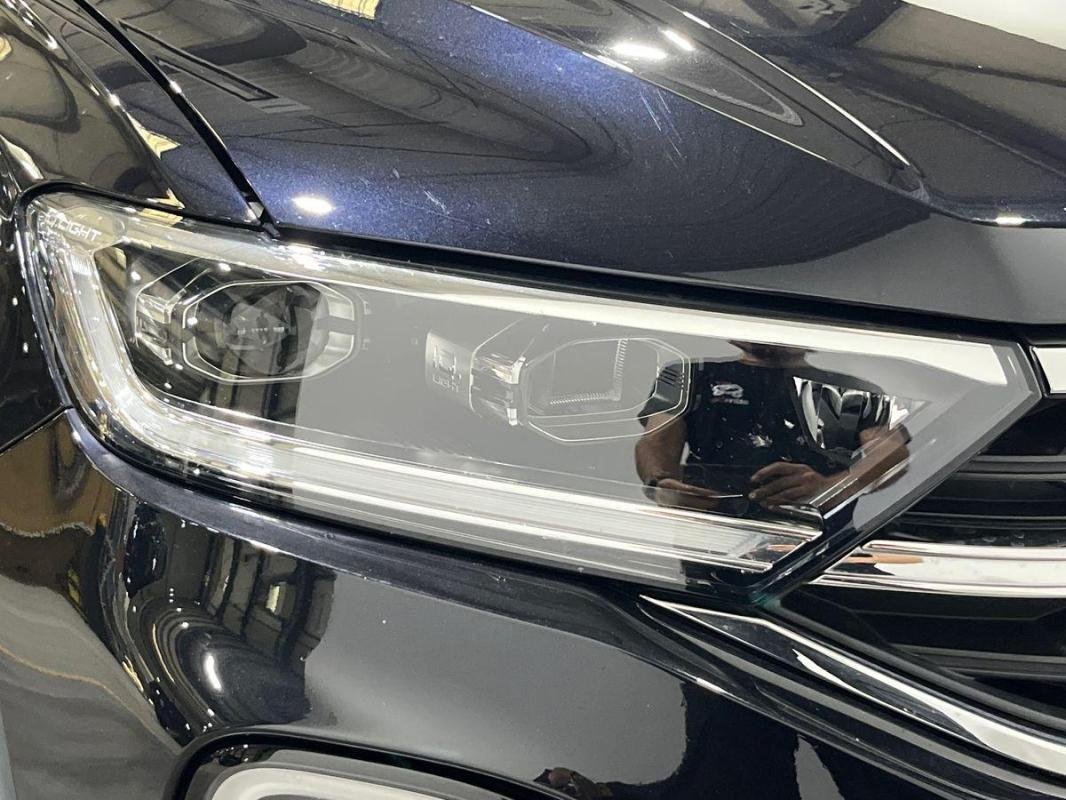 Volkswagen T-Roc - Photo 25