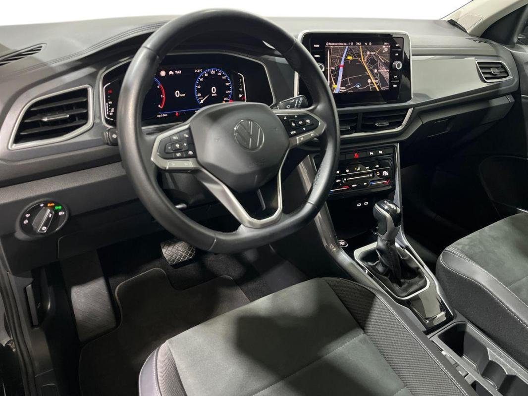 Volkswagen T-Roc - Photo 9
