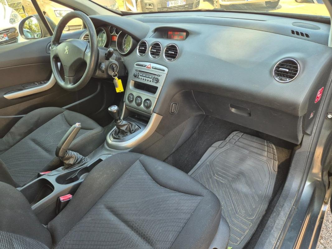 Peugeot 308 - Photo 6