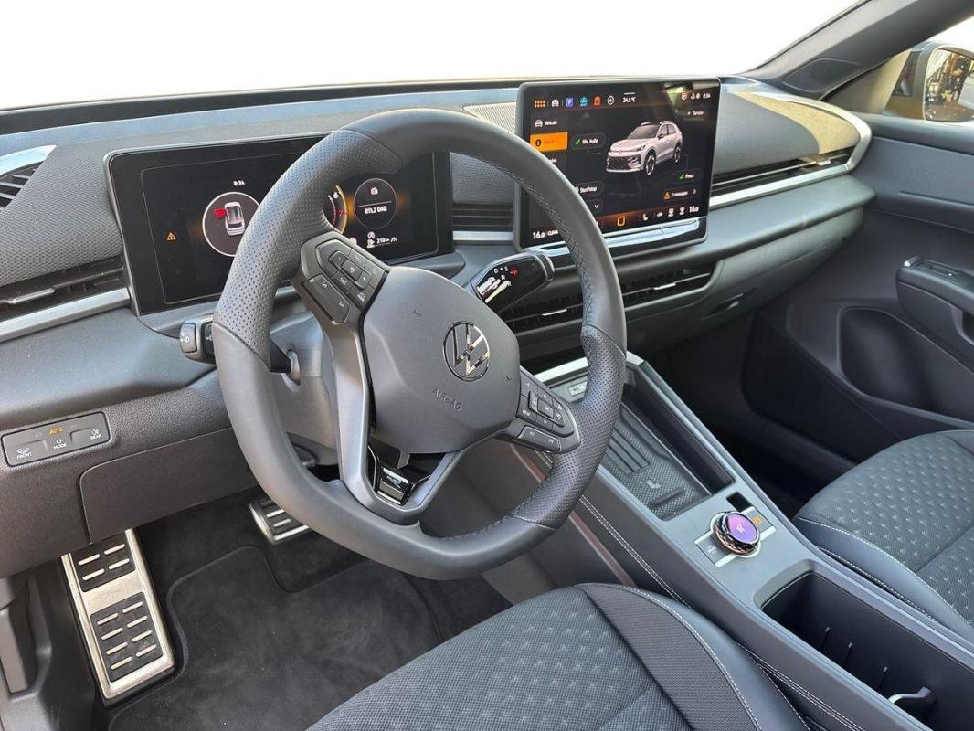 Volkswagen T-Roc - Photo 9