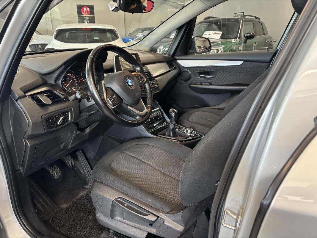 BMW Serie 2 - Photo 12
