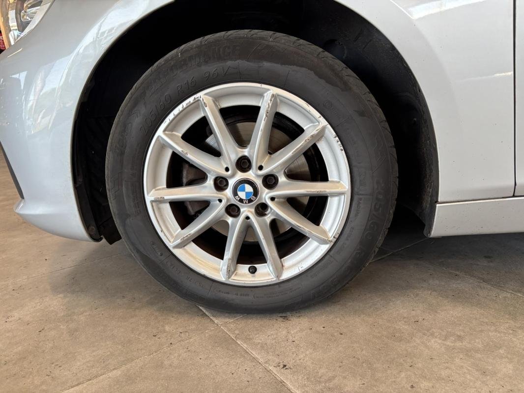 BMW Serie 2 - Photo 6