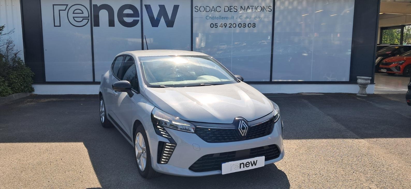 Renault Clio - Photo 1