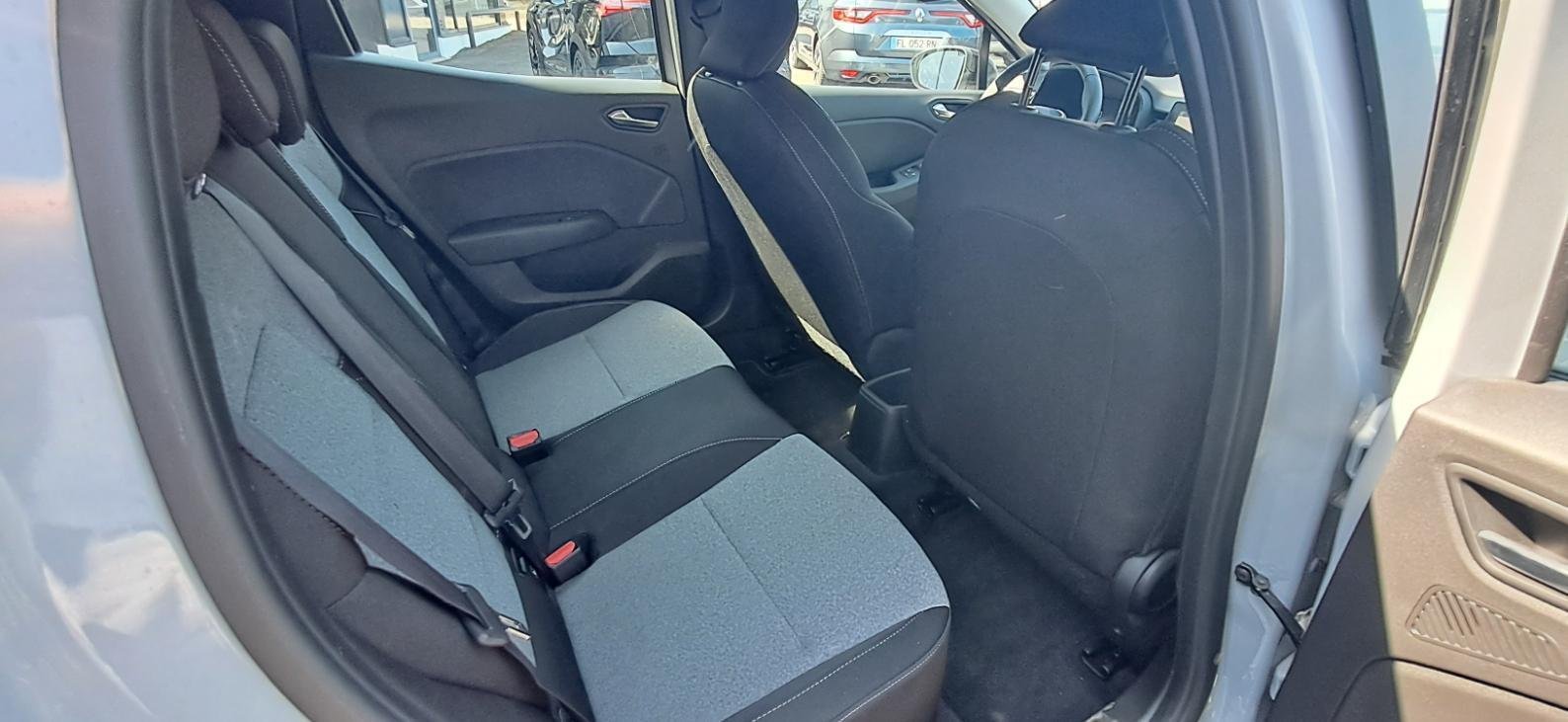 Renault Clio - Photo 17