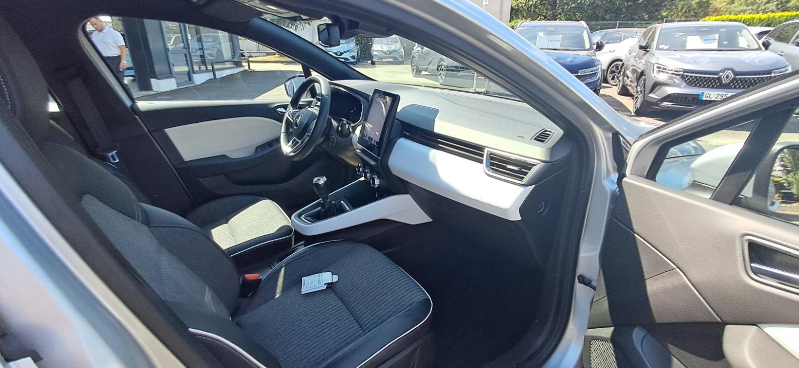 Renault Clio - Photo 11