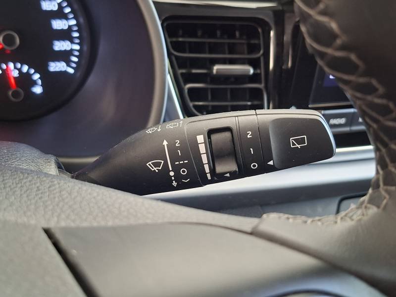 Kia Rio - Photo 24