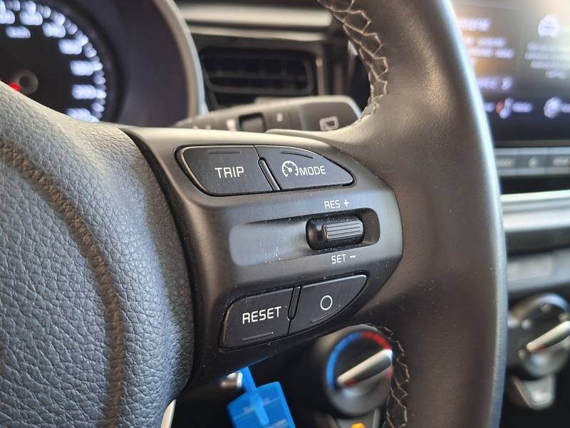 Kia Rio - Photo 25