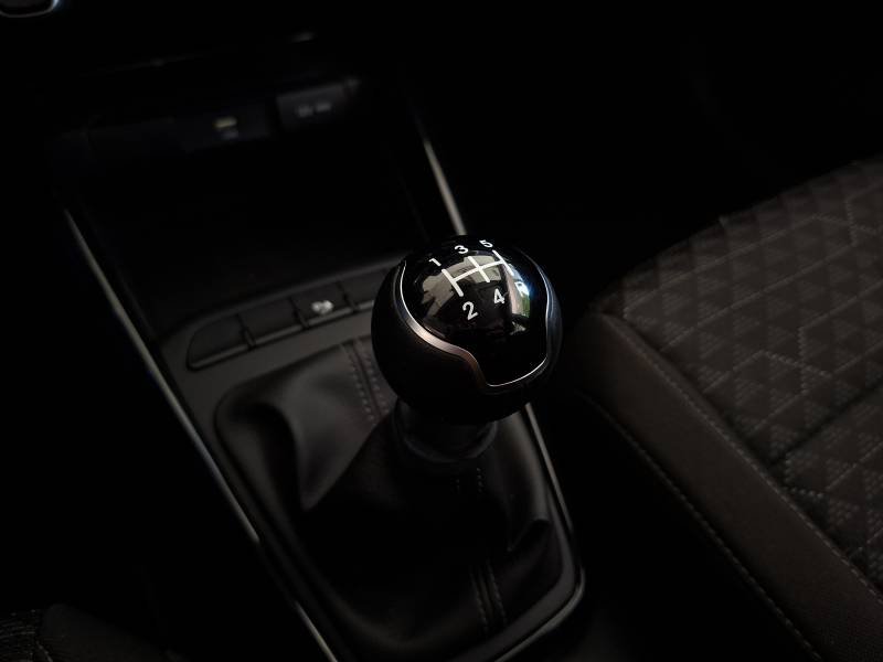 Kia Rio - Photo 30