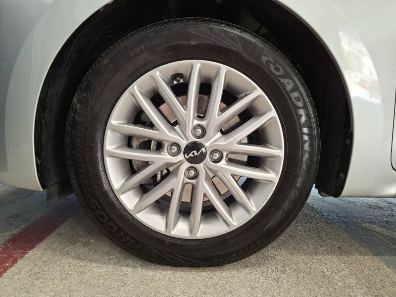 Kia Rio - Photo 8