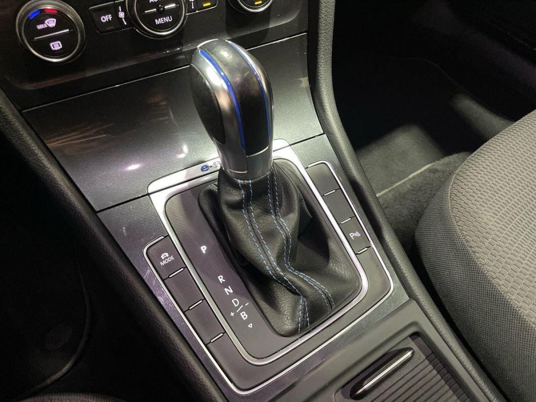 Volkswagen Golf - Photo 11