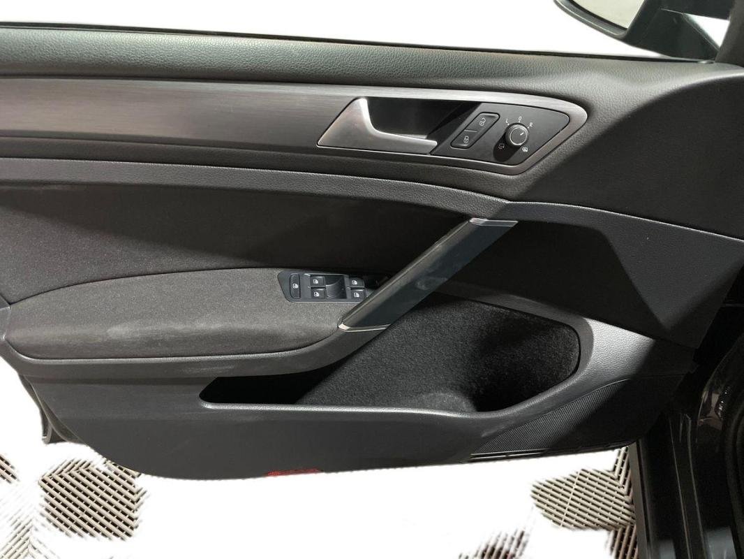 Volkswagen Golf - Photo 15
