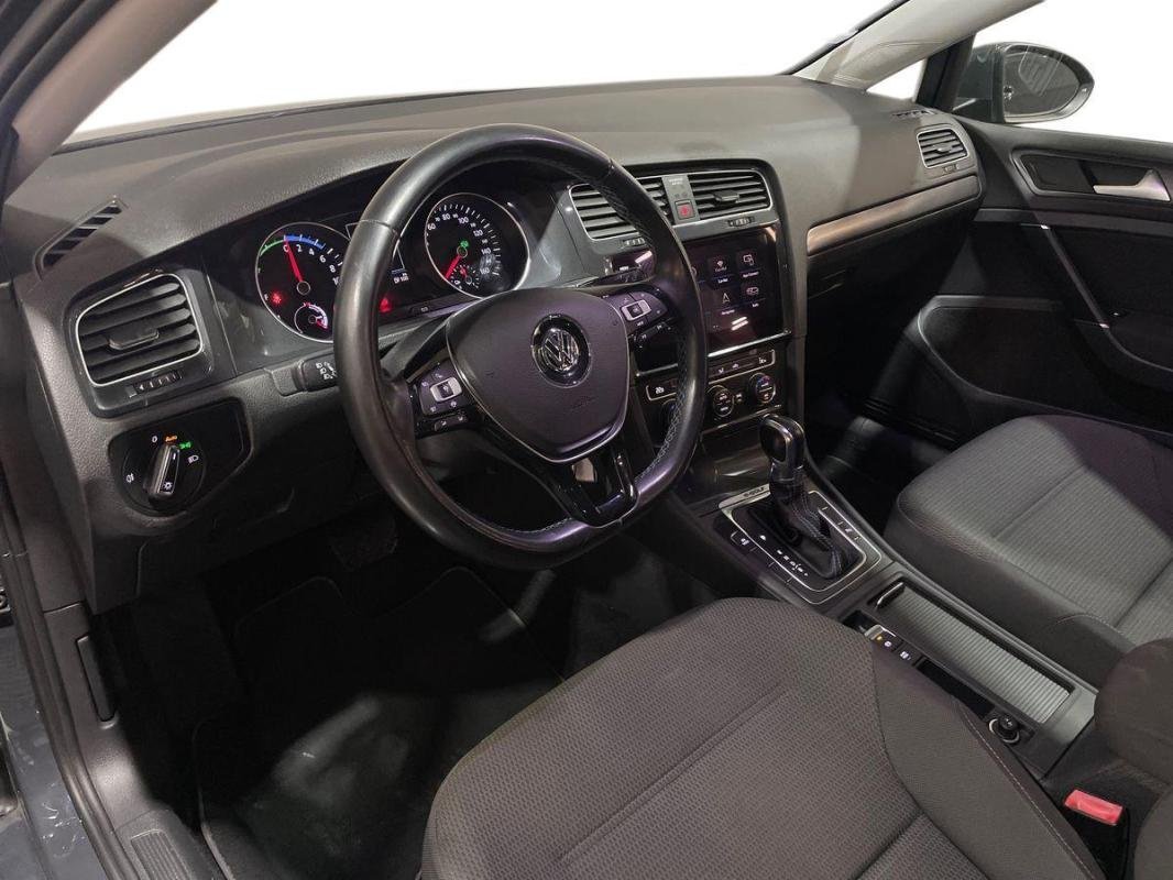 Volkswagen Golf - Photo 9
