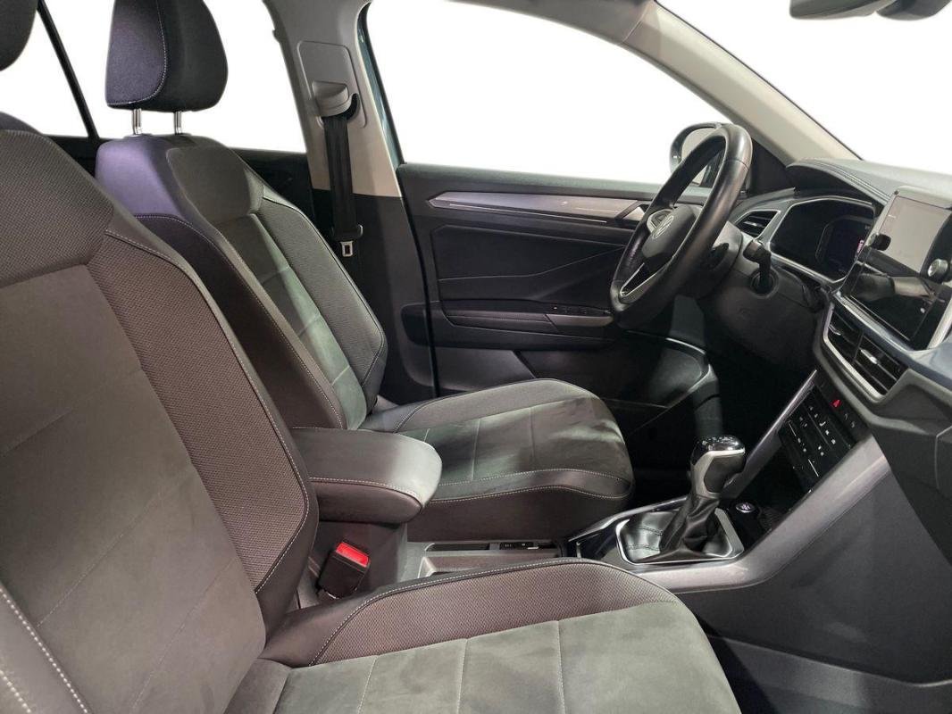 Volkswagen T-Roc - Photo 13