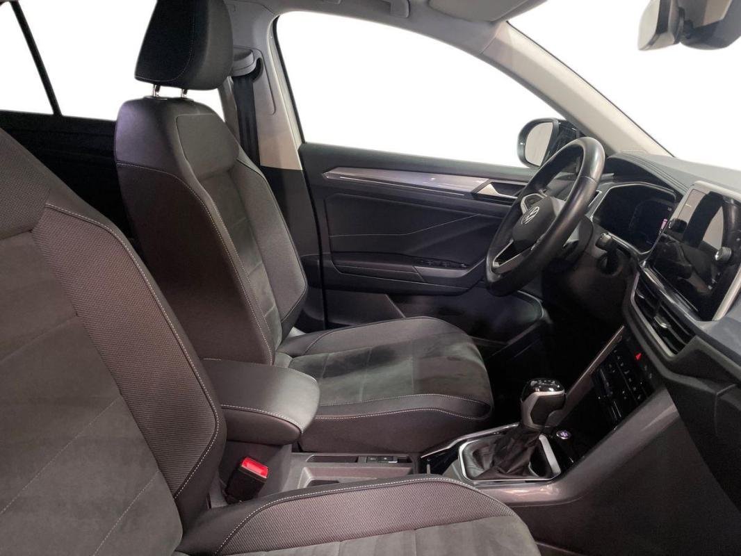 Volkswagen T-Roc - Photo 13