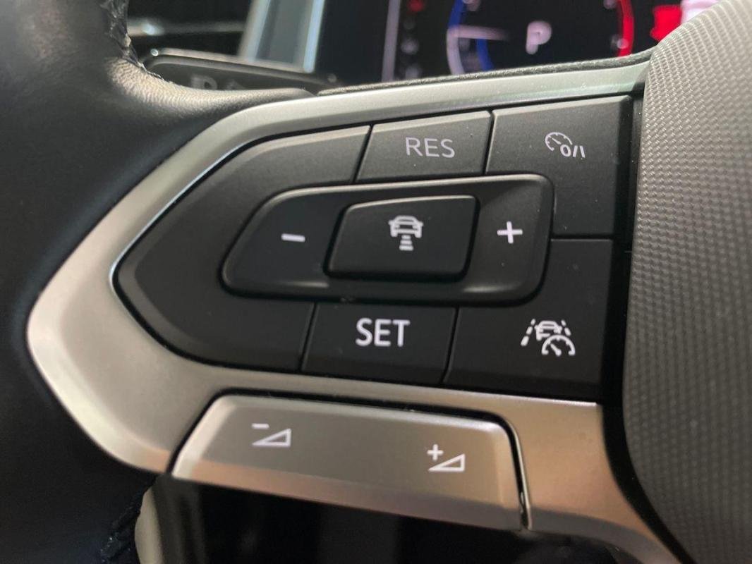 Volkswagen T-Roc - Photo 21