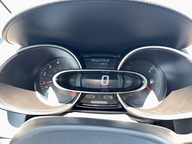 Renault Clio - Photo 24