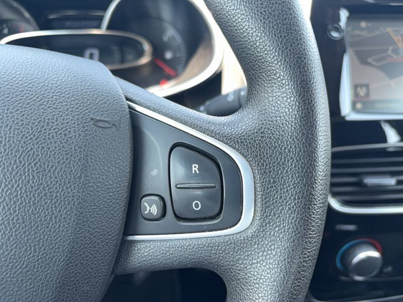Renault Clio - Photo 25