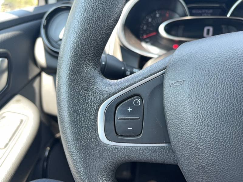Renault Clio - Photo 26