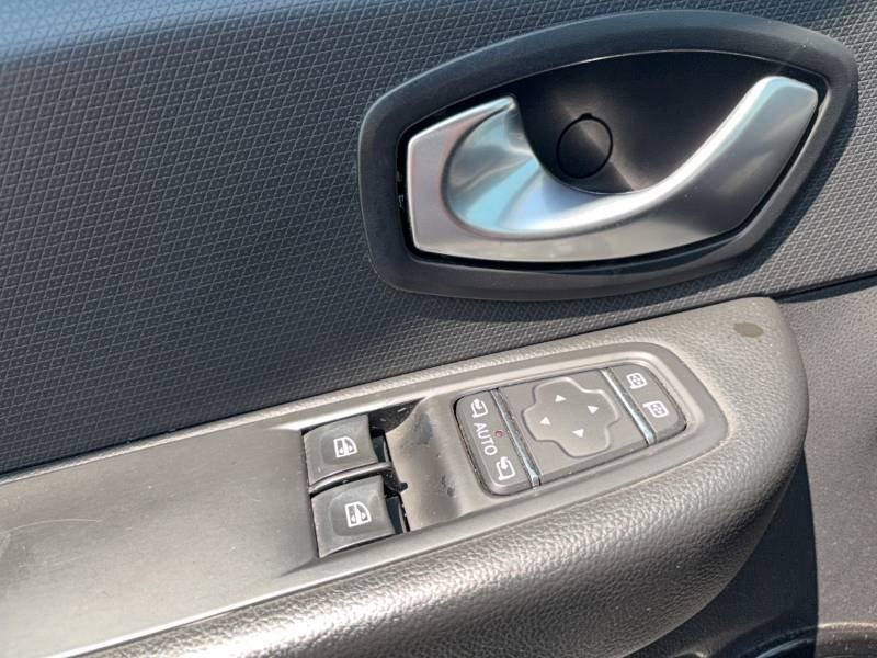 Renault Clio - Photo 30